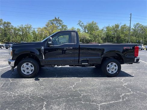 Used 2025 Ford F350 XLT w/ FX4 Off-Road Package image 7