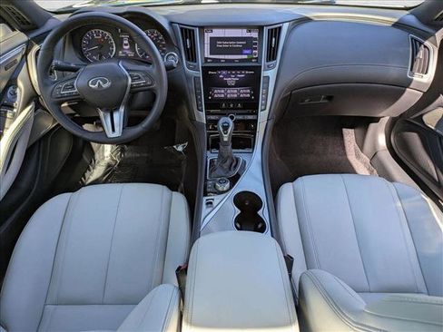 Used 2019 INFINITI Q60 3.0t Luxe w/ Essential Package image 18