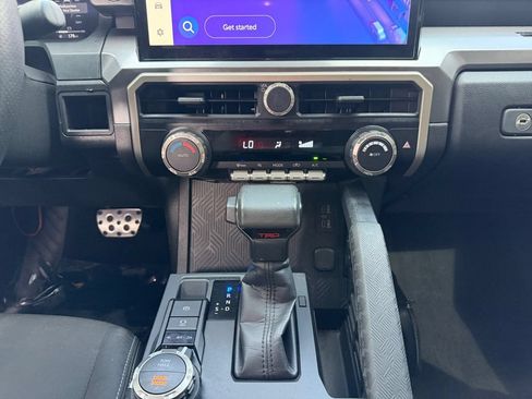 Used 2025 Toyota Tacoma TRD Sport AWD/4WD image 11