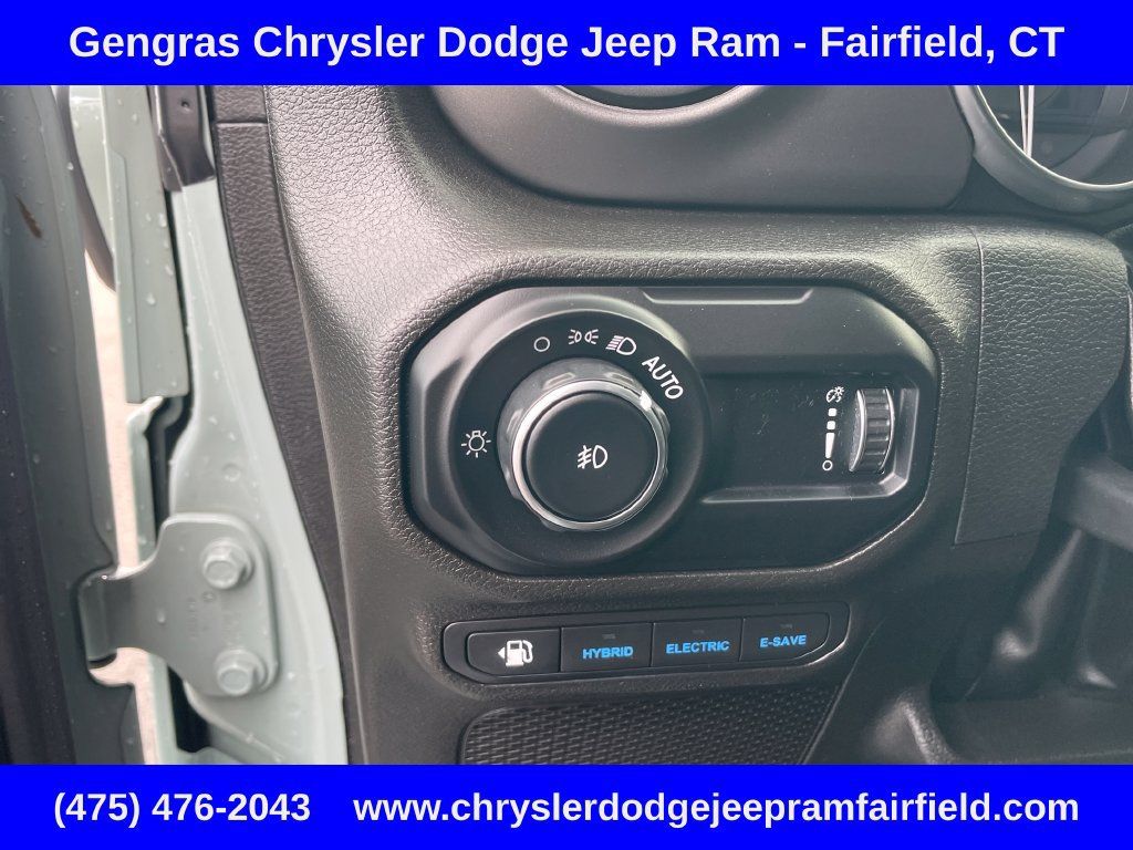 Used 2023 Jeep Wrangler Unlimited w/ Sun & Screen Package AWD/4WD image 49
