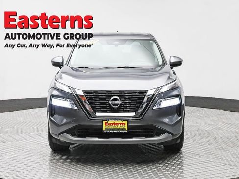 Used 2023 Nissan Rogue SV AWD/4WD image 2