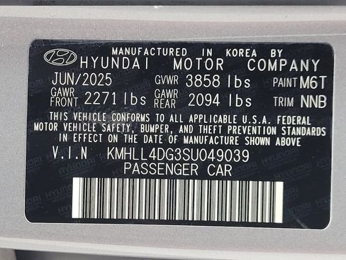 Used 2025 Hyundai Elantra SE FWD image 33