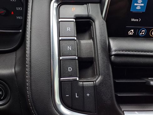 Certified 2021 Chevrolet Tahoe Z71 w/ Luxury Package AWD/4WD image 9