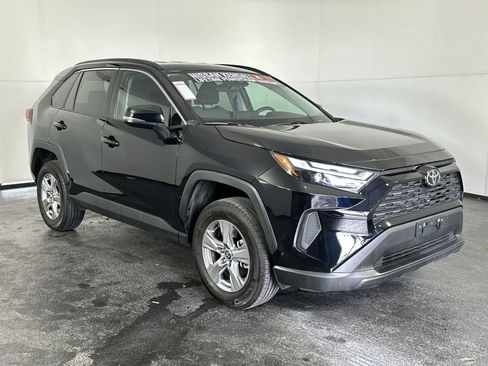 Used 2025 Toyota RAV4 XLE image 2