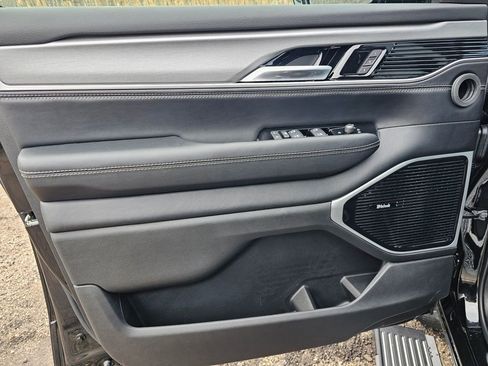 New 2026 Jeep Grand Wagoneer Limited AWD/4WD image 11
