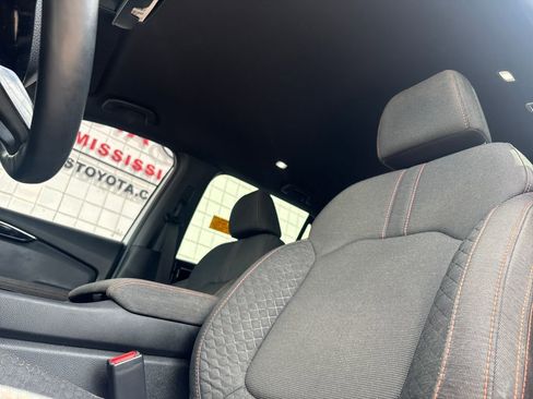 Used 2025 Honda Pilot Sport image 11