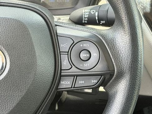 Used 2022 Toyota Corolla LE FWD image 15
