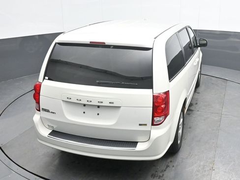 Used 2013 Dodge Grand Caravan SE image 12