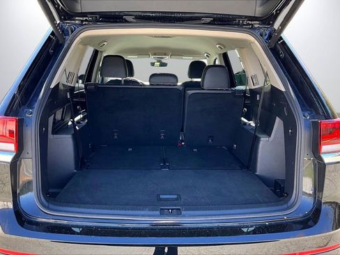 Used 2025 Volkswagen Atlas SE image 24