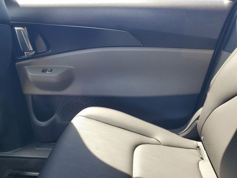 New 2026 Kia Carnival image 23