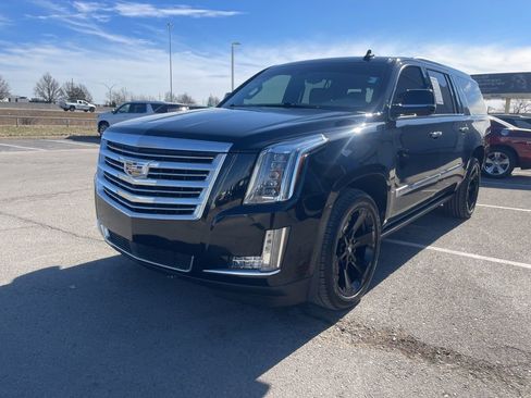 Used 2019 Cadillac Escalade ESV Platinum image 7