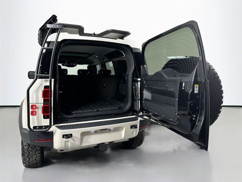 Certified 2024 Land Rover Defender 110 S AWD/4WD image 21