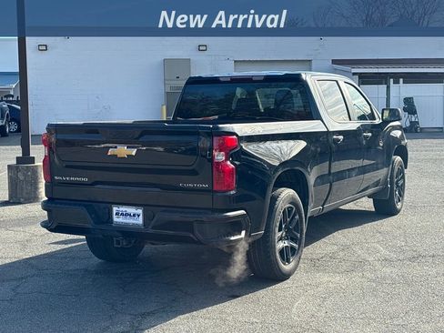 Used 2023 Chevrolet Silverado 1500 Custom image 3