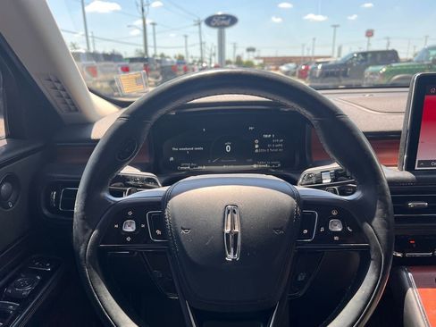 Used 2021 Lincoln Aviator Reserve w/ Equipment Group 201A AWD/4WD image 25