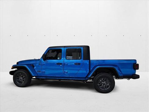 New 2025 Jeep Gladiator Sport image 5