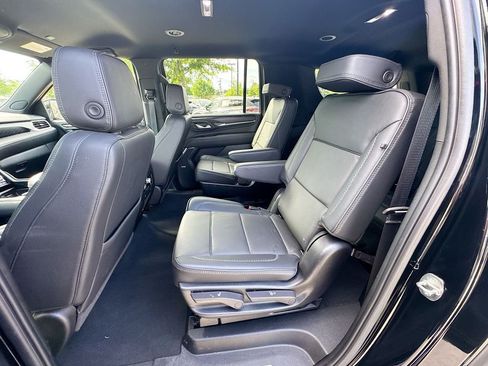 Used 2024 GMC Yukon XL Denali RWD image 31