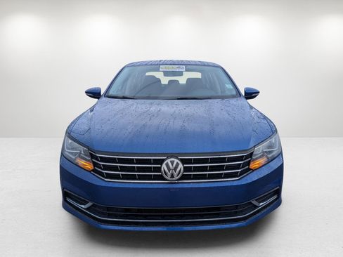 Used 2017 Volkswagen Passat 1.8T S image 2