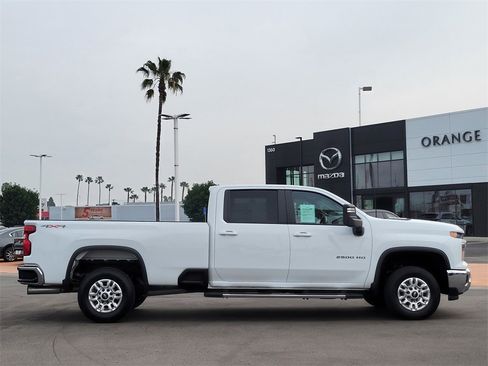 Used 2024 Chevrolet Silverado 2500 LT image 35