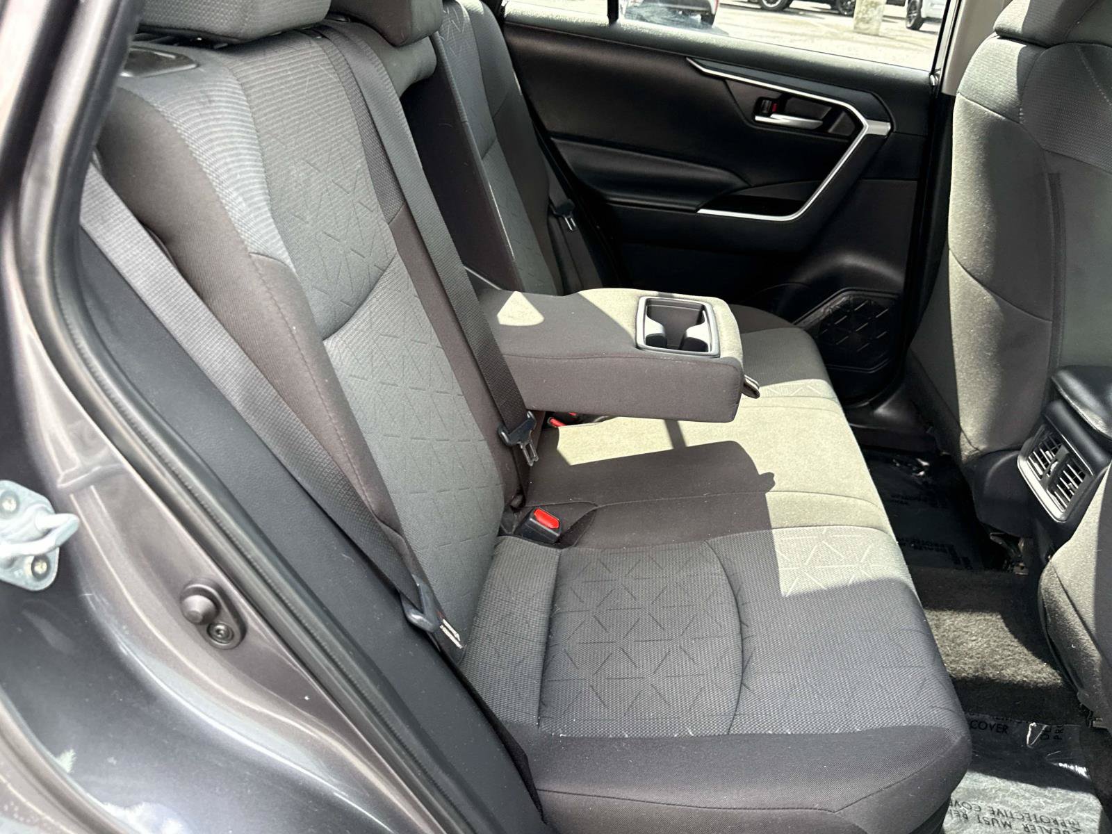 Used 2025 Toyota RAV4 XLE AWD/4WD image 17