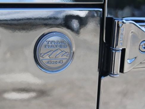 Used 2021 Jeep Gladiator Overland AWD/4WD image 10