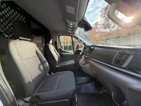 Used 2024 Ford Transit 250 Low Roof w/ Exterior Upgrade Package image 21