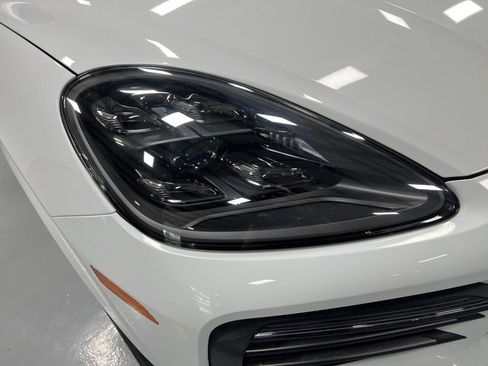Used 2022 Porsche Cayenne S image 10
