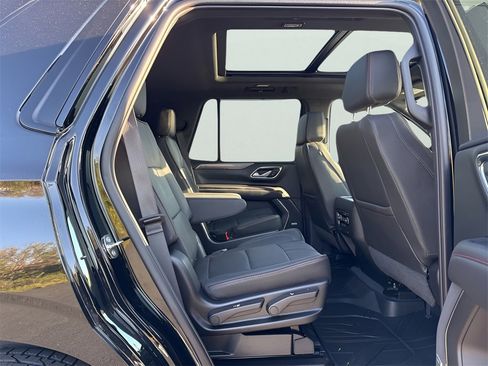 Used 2022 Chevrolet Tahoe RST image 12