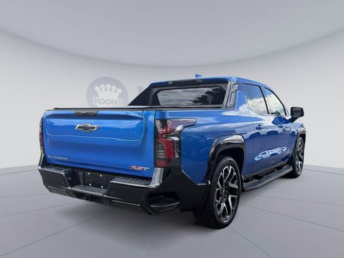 Used 2025 Chevrolet Silverado EV RST AWD/4WD image 16