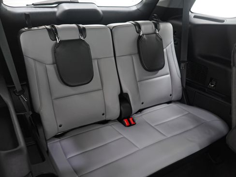 Used 2021 Ford Explorer XLT w/ Equipment Group 202A image 15