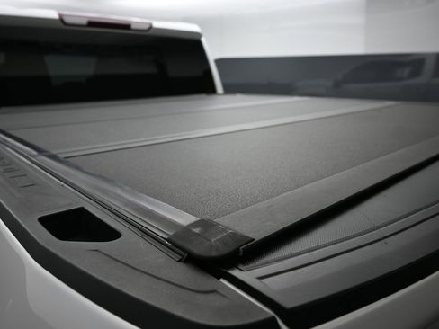 Used 2022 Chevrolet Silverado 1500 LT RWD image 9