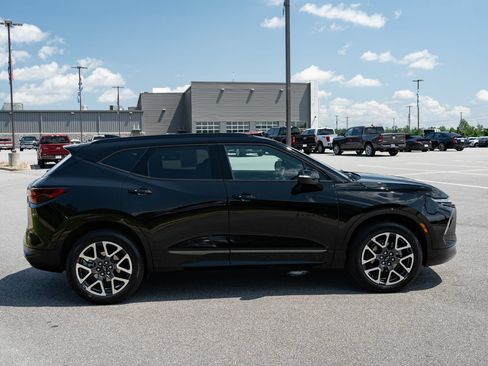 Used 2025 Chevrolet Blazer RS FWD image 11