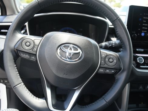 Certified 2024 Toyota Corolla Cross XLE w/ Convenience Package FWD image 13
