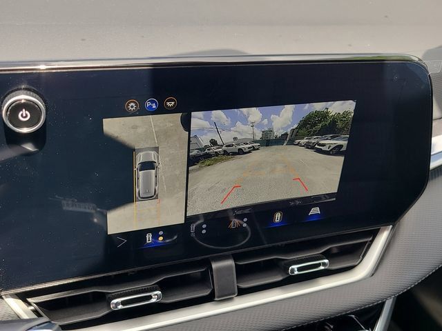 New 2026 Chevrolet Equinox LT w/ Safety and Technology Package FWD image 26