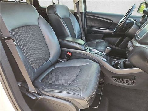 Used 2019 Dodge Journey Crossroad FWD image 19