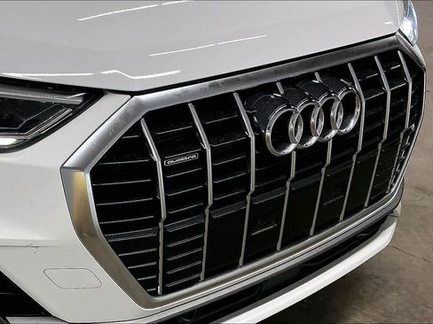Used 2025 Audi Q3 2.0T Premium image 32