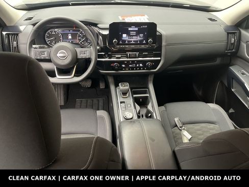 Used 2025 Nissan Pathfinder SV image 4