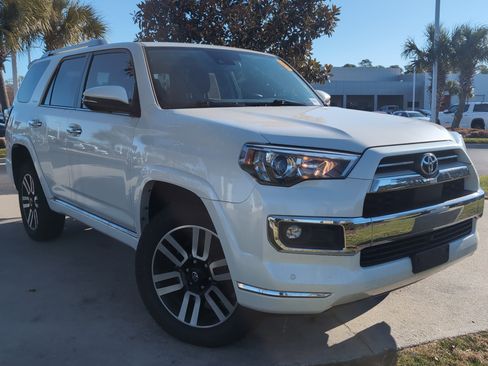 Used 2022 Toyota 4Runner Limited image 2