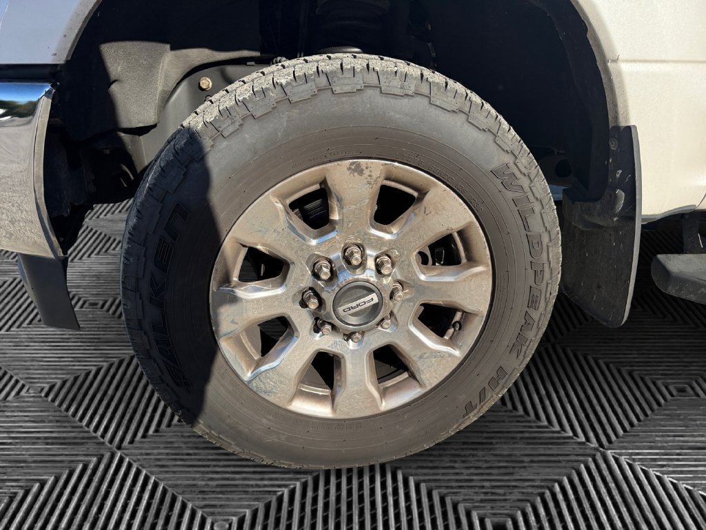 Used 2019 Ford F250 Lariat w/ Lariat Ultimate Package AWD/4WD image 14