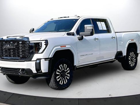 Used 2024 GMC Sierra 2500 Denali Ultimate AWD/4WD image 4