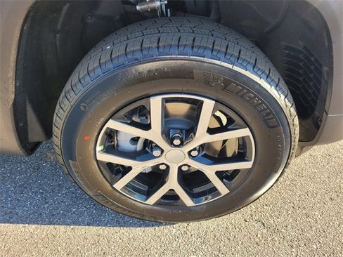 New 2025 Jeep Grand Cherokee Limited image 20