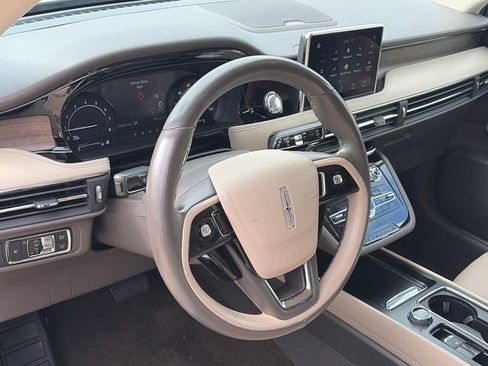 Used 2020 Lincoln Corsair Reserve w/ Elements Package image 17