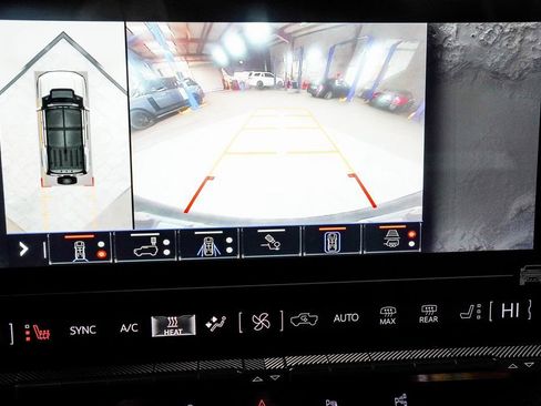 Used 2025 GMC Hummer EV 3X w/ LPO, Sport Package image 33