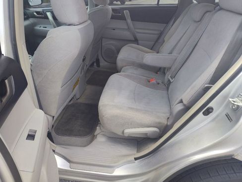 Used 2010 Toyota Highlander Sport image 14
