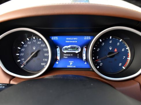 Used 2020 Maserati Ghibli RWD image 21