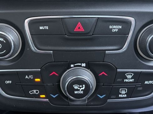 Used 2020 Jeep Compass Trailhawk AWD/4WD image 24