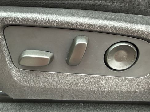 New 2026 GMC Canyon Elevation w/ Convenience Package image 13