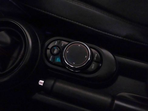 Used 2019 MINI Cooper S image 22