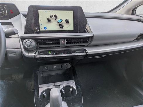 Used 2025 Toyota Prius LE image 12