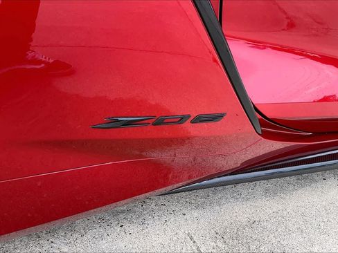 Used 2025 Chevrolet Corvette Z06 RWD image 9