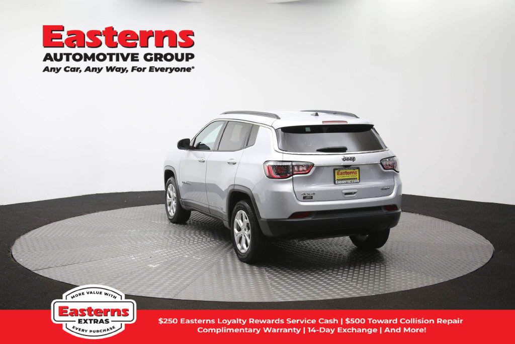 Used 2024 Jeep Compass Latitude AWD/4WD image 66
